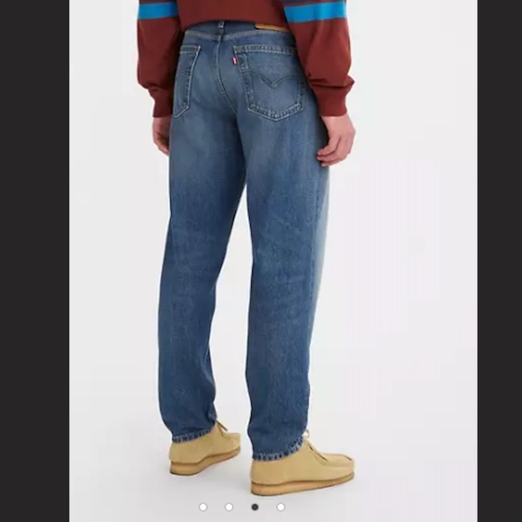 Levis 550 92' Relaxed Denim with Taper below the knee - Picture 2 of 15